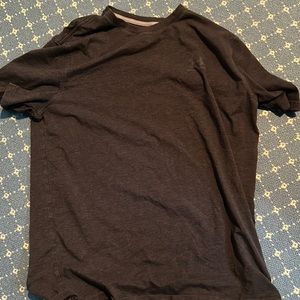 Grey under Armour short sleeve tee